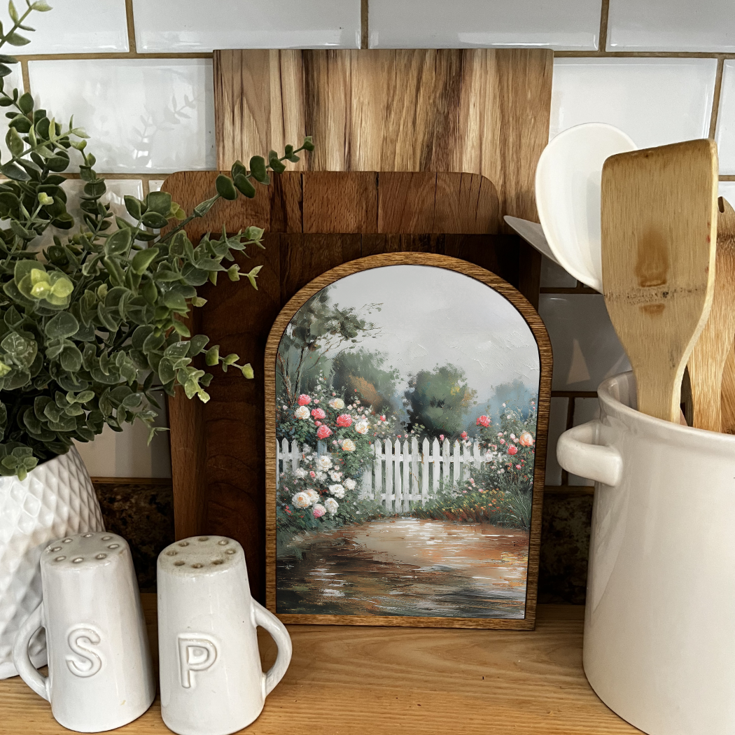 Fenced In Beauty Arch Frame